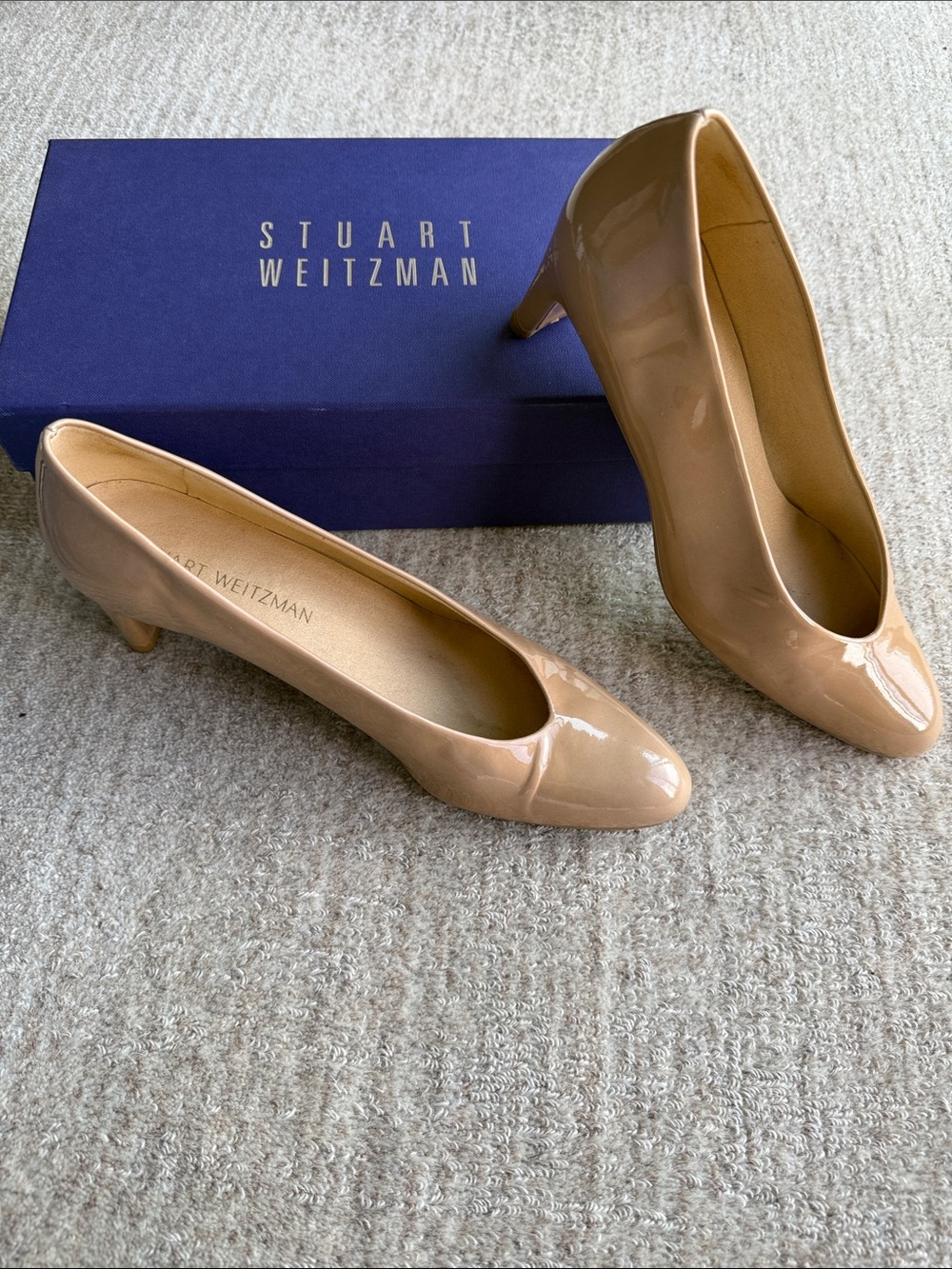 Stuart Weitzman Patent Leather Beige Pumps - Size 9N.